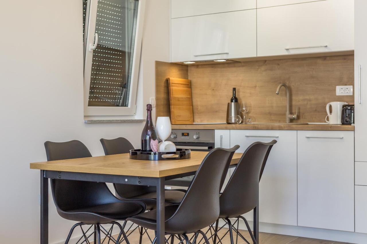 Luxury 2 Bedroom Apartment With Sea View Baška Voda Buitenkant foto