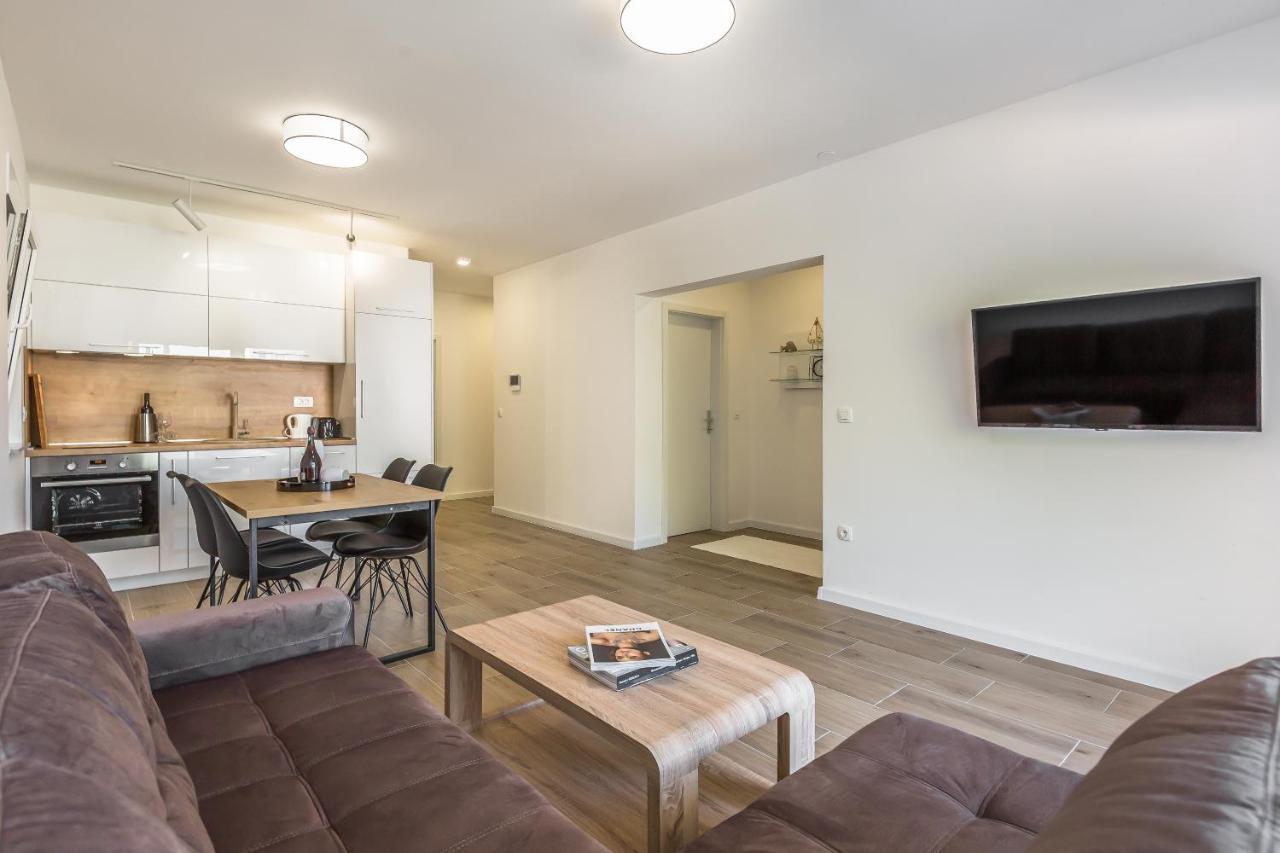 Luxury 2 Bedroom Apartment With Sea View Baška Voda Buitenkant foto