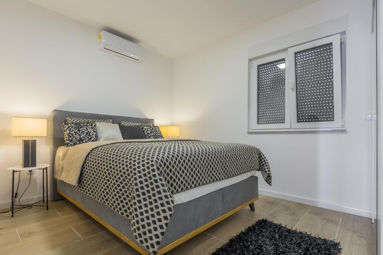 Luxury 2 Bedroom Apartment With Sea View Baška Voda Buitenkant foto