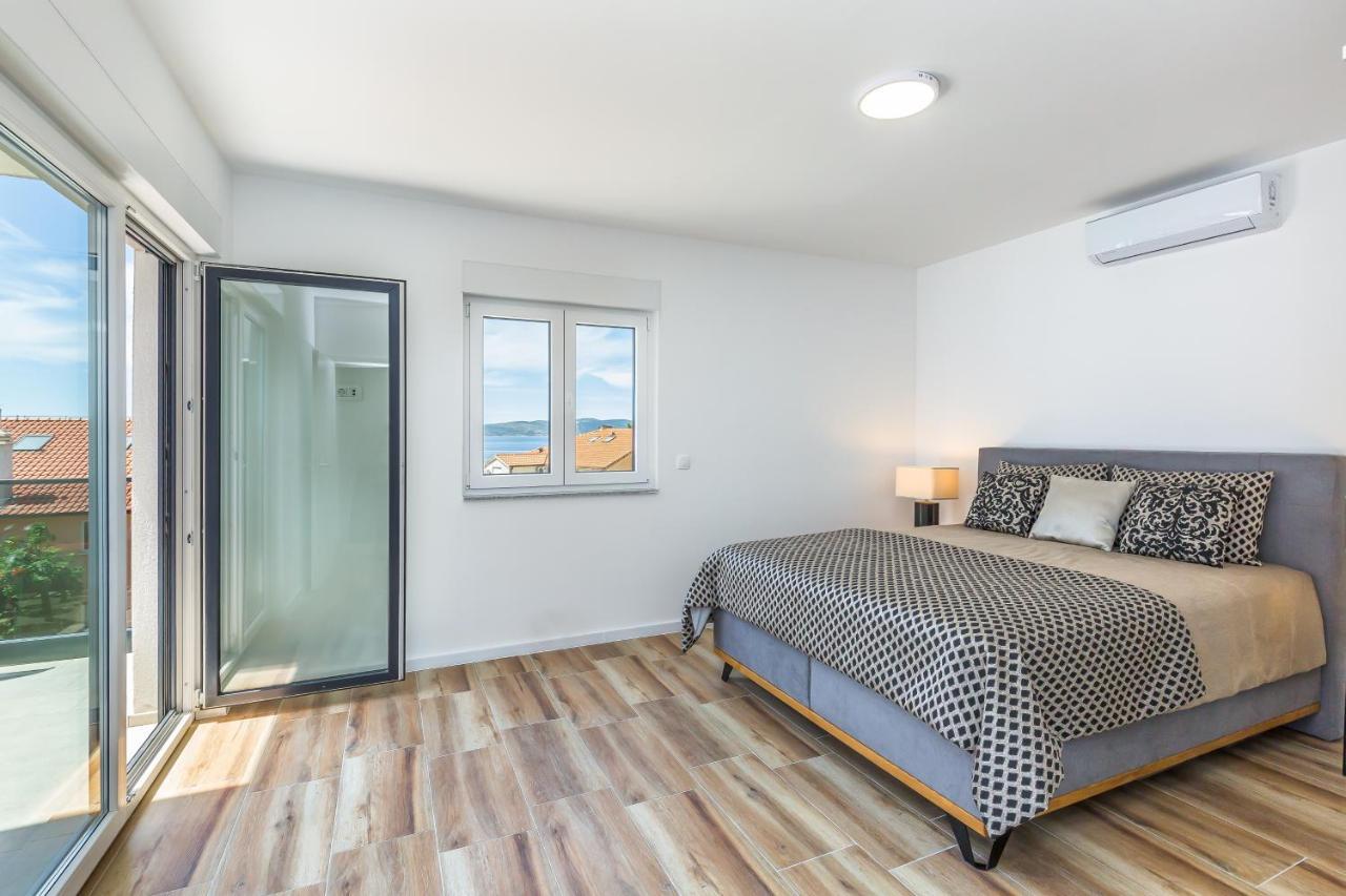 Luxury 2 Bedroom Apartment With Sea View Baška Voda Buitenkant foto