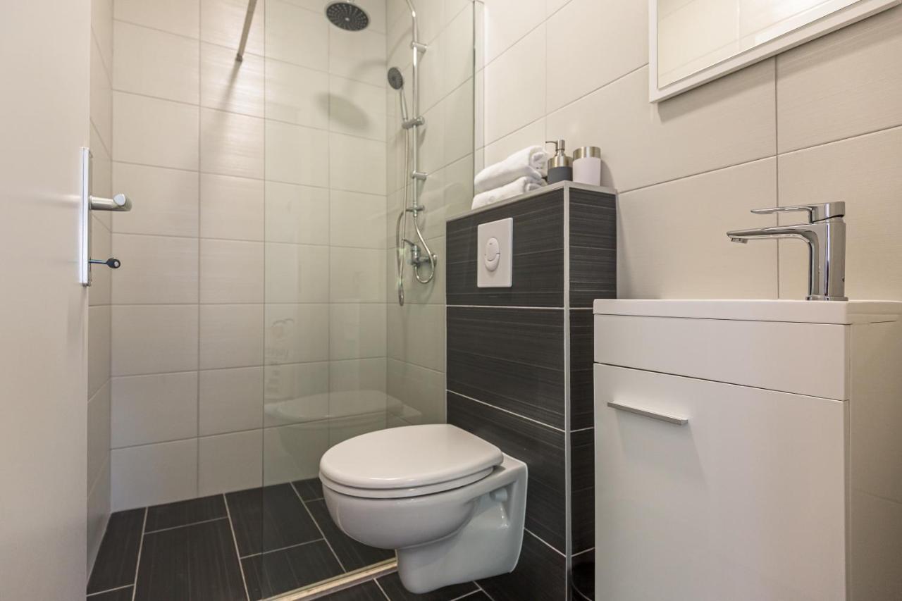 Luxury 2 Bedroom Apartment With Sea View Baška Voda Buitenkant foto