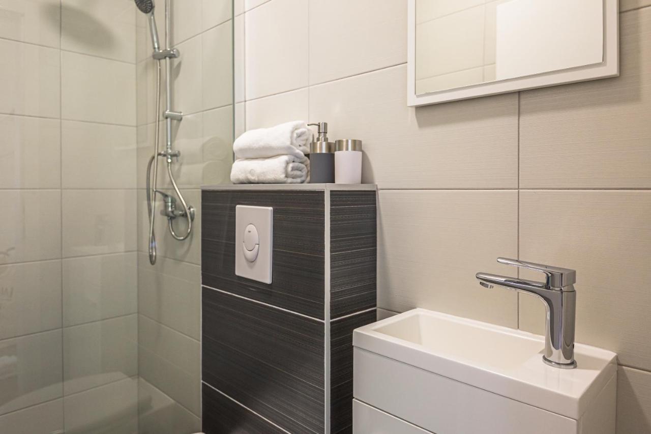 Luxury 2 Bedroom Apartment With Sea View Baška Voda Buitenkant foto