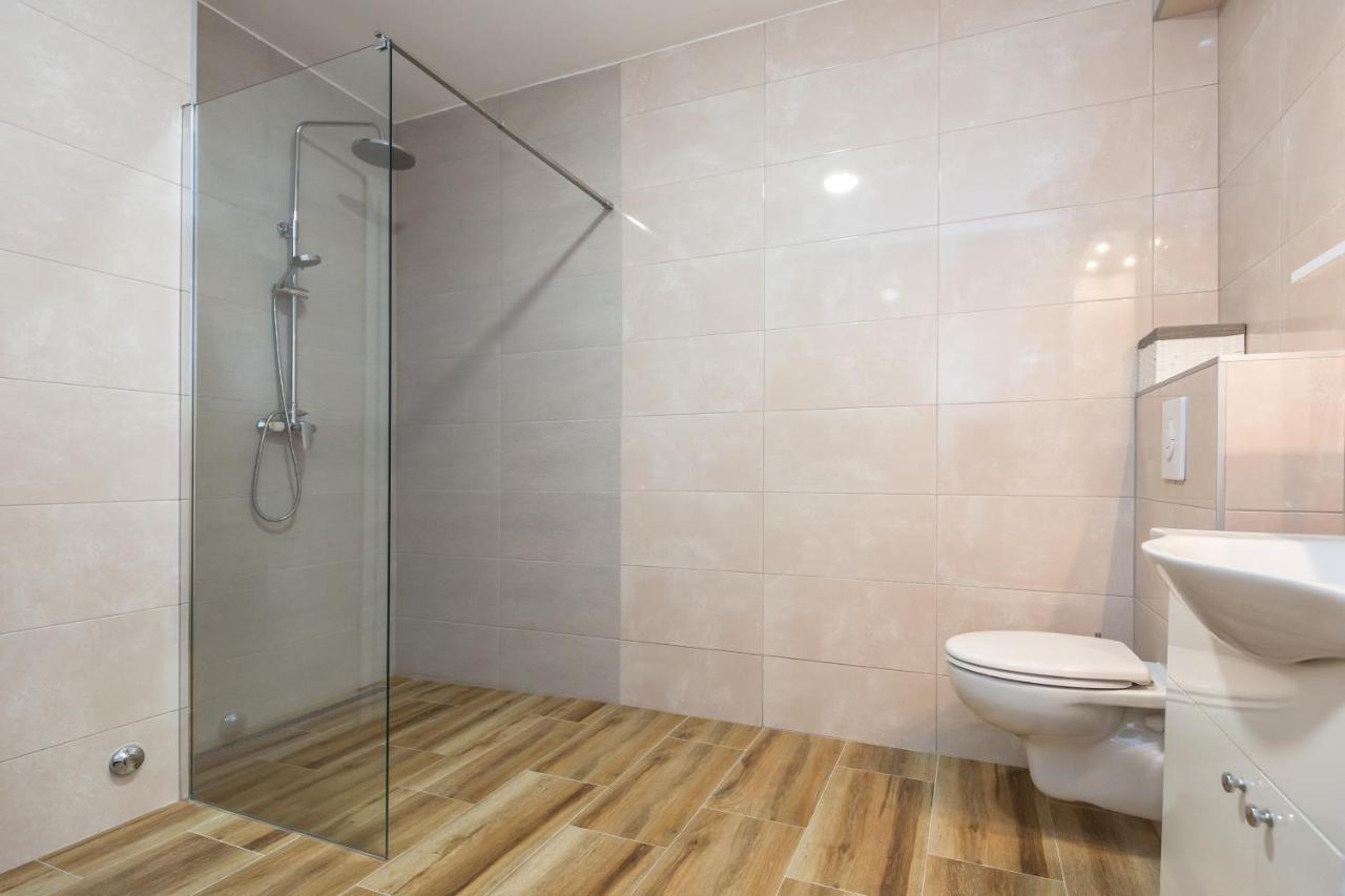 Luxury 2 Bedroom Apartment With Sea View Baška Voda Buitenkant foto
